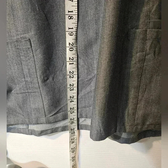 FIGS Gaya Graphite Gray  Scrub Top - Picture 5 of 7